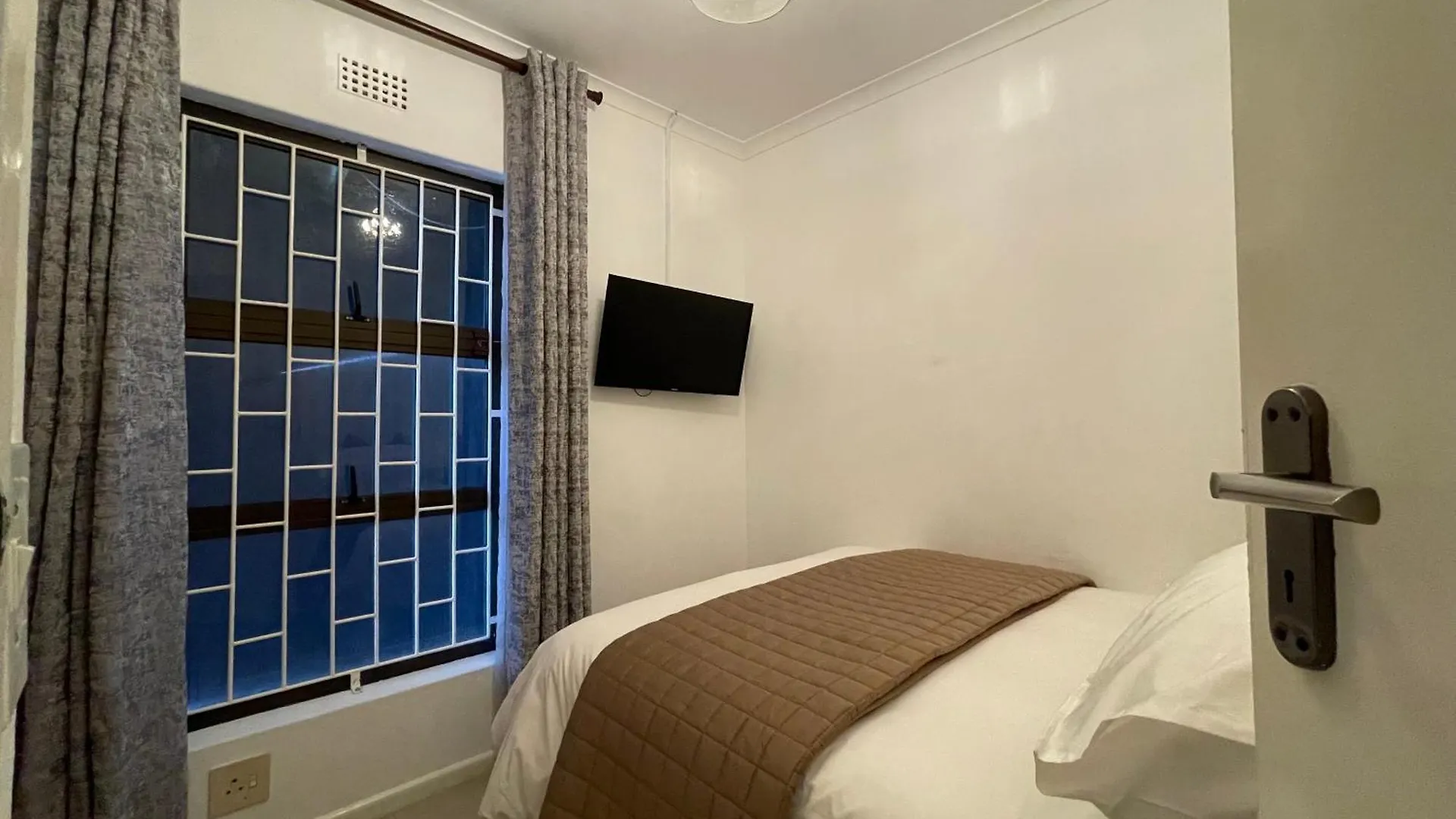Domin Luxury Suites Cape Town 0*,  South Africa