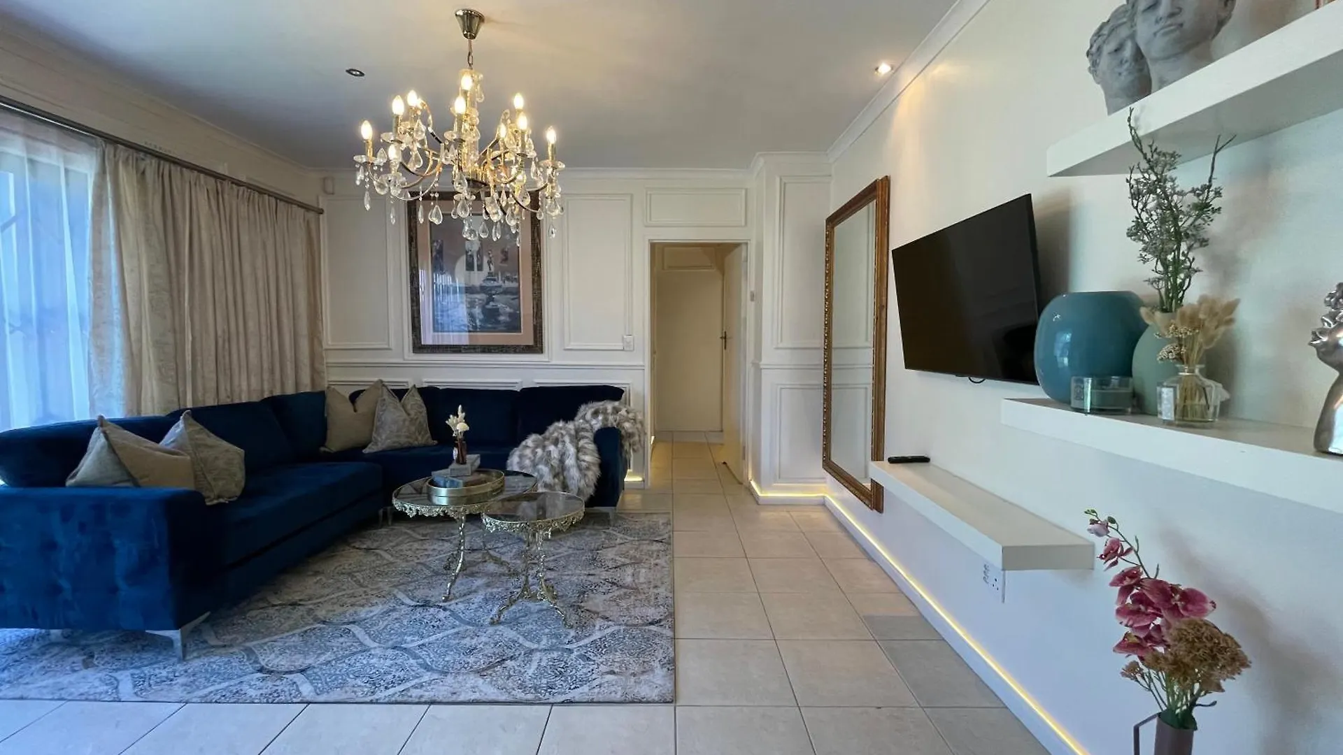 Domin Luxury Suites Cape Town Guest house